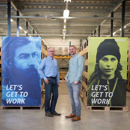Fristads Solutions Jan en Erik in het Fristads warehouse in Breda (mobiele weergave)