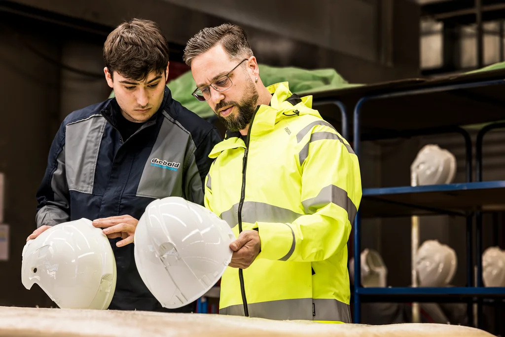 Dual Products Right Image