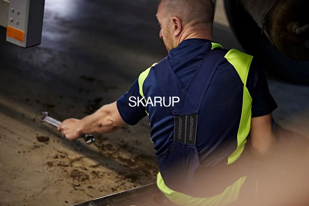 Dual Products Right Image