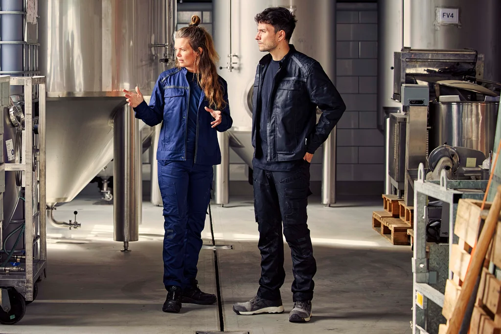 Dual Products Right Image