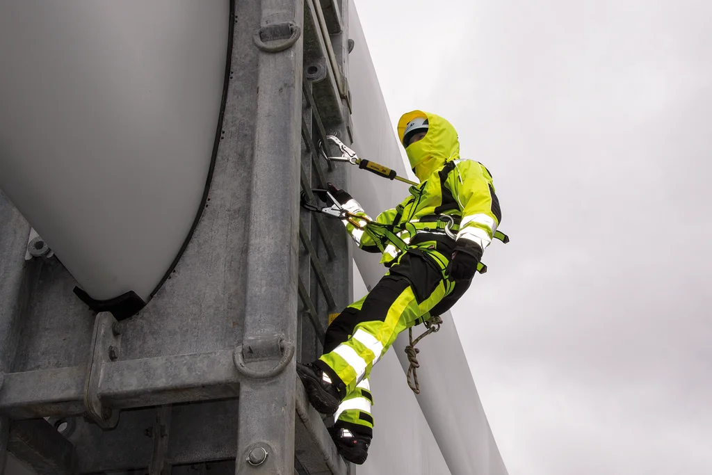 Dual Products Right Image