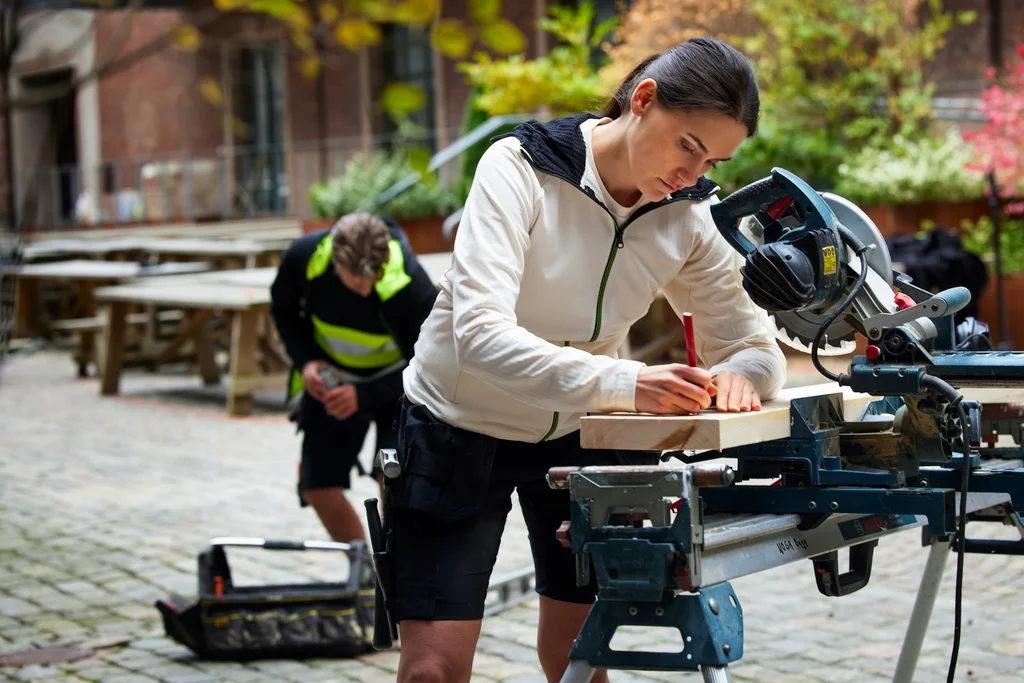 Dual Products Left Image