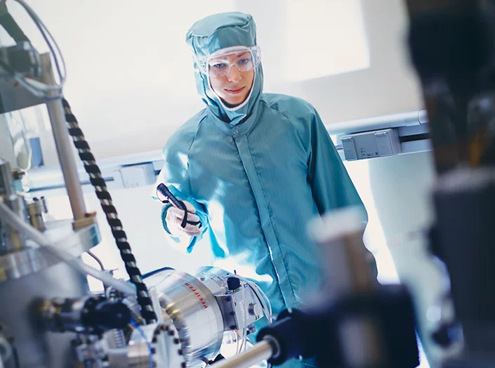 Kleding voor cleanrooms ter bescherming van de omgeving